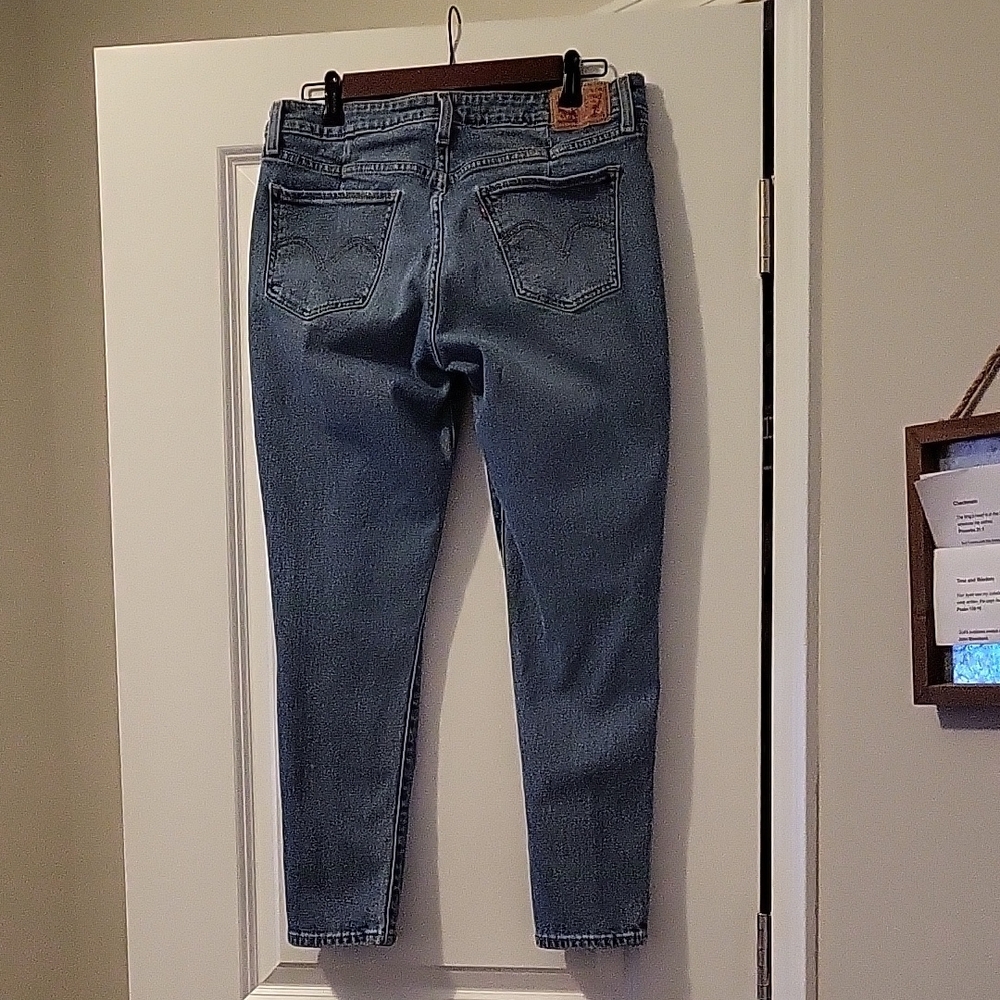 Levi's Light Blue Ankle Jeans - Picture 4 of 9